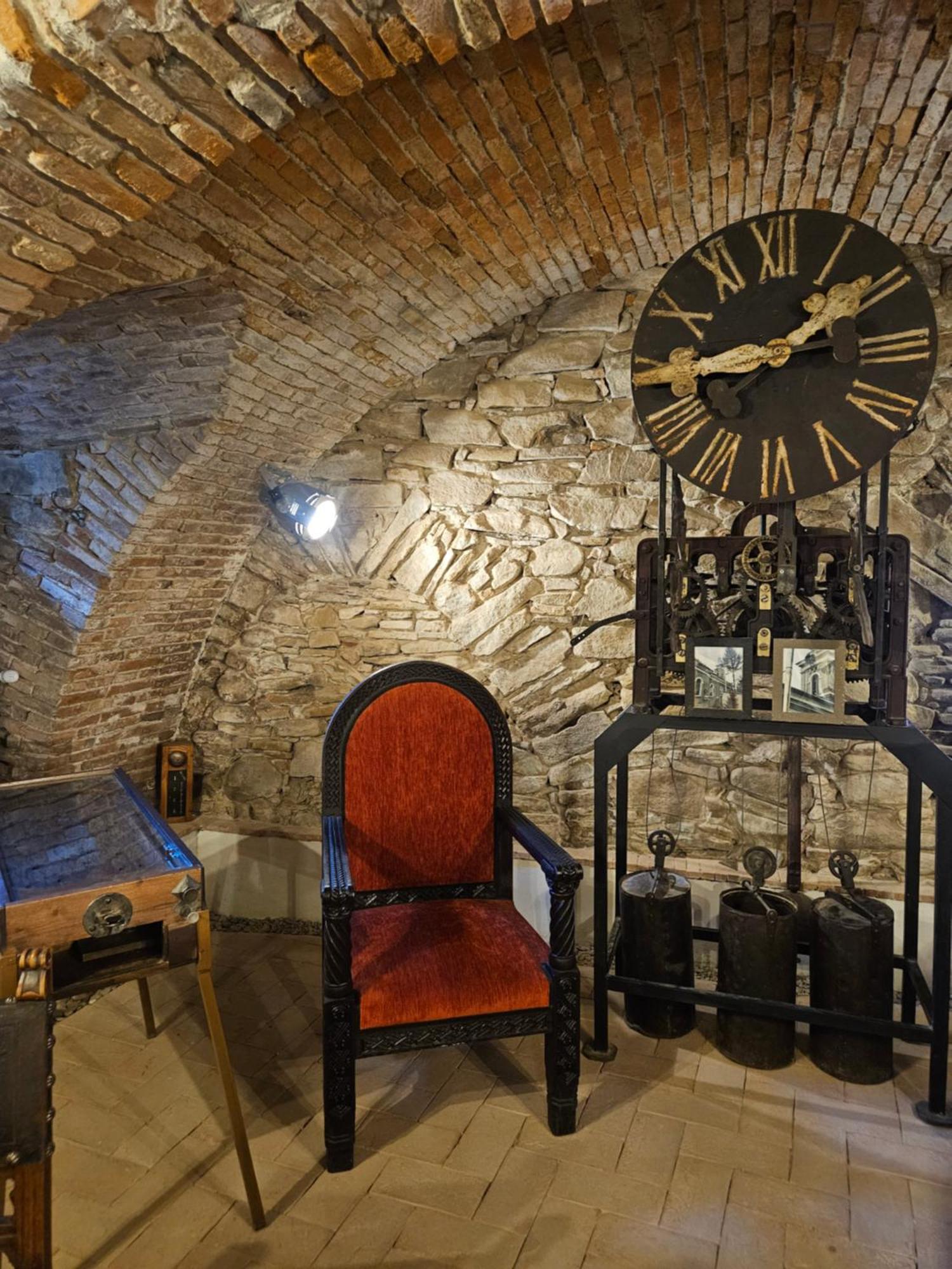 The Throne - M Museum Hotel Sighişoara Exteriér fotografie