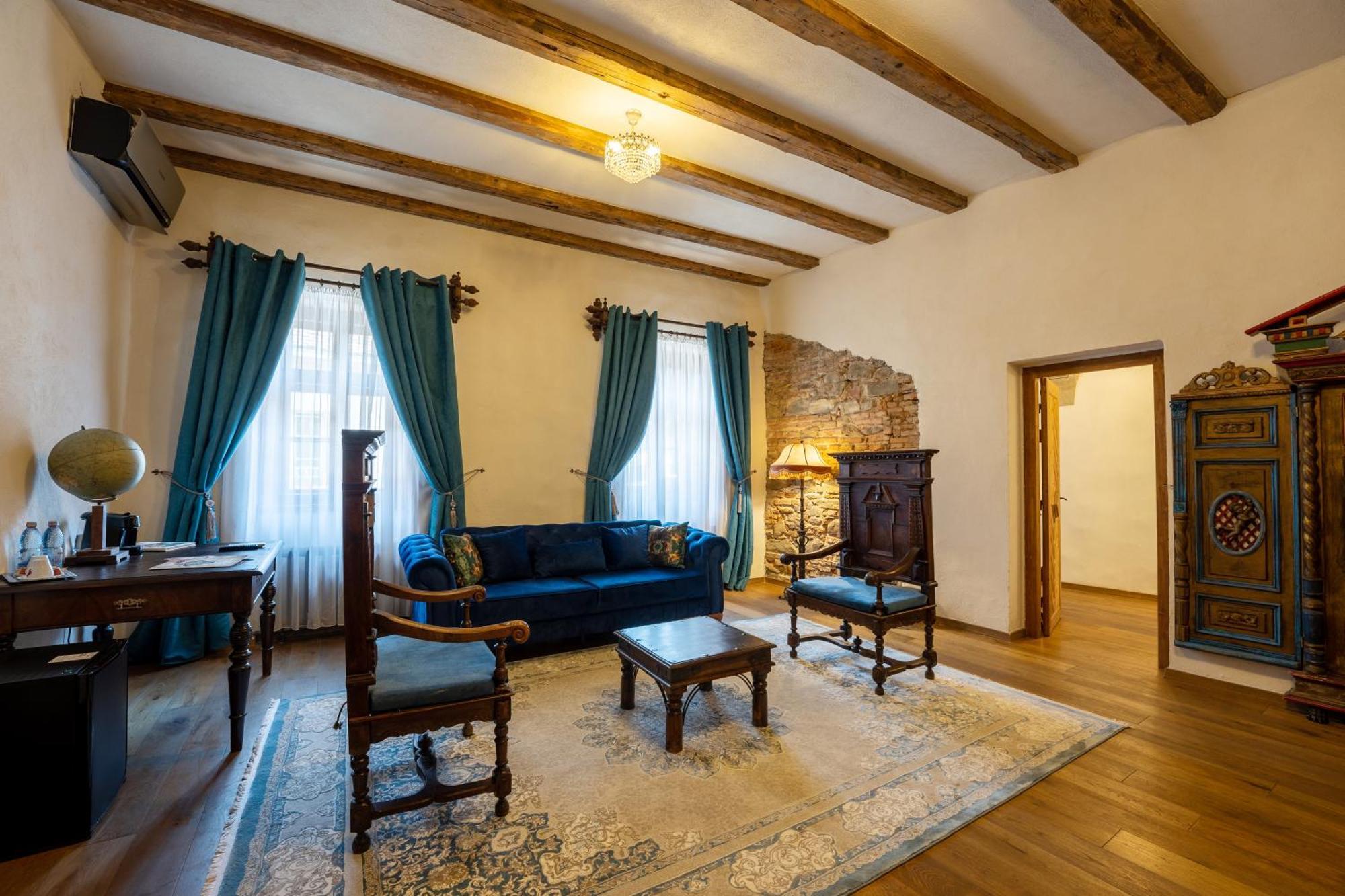 The Throne - M Museum Hotel Sighişoara Exteriér fotografie