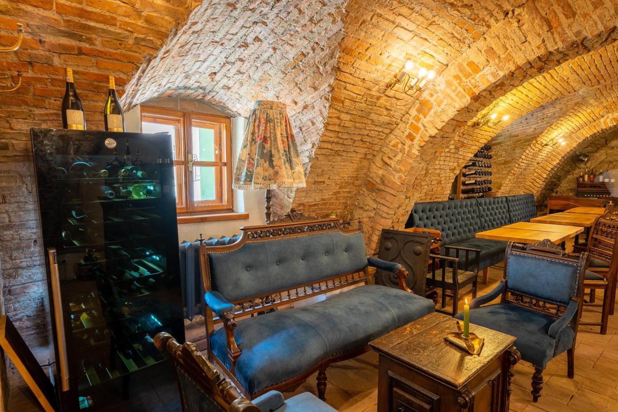 The Throne - M Museum Hotel Sighişoara Exteriér fotografie